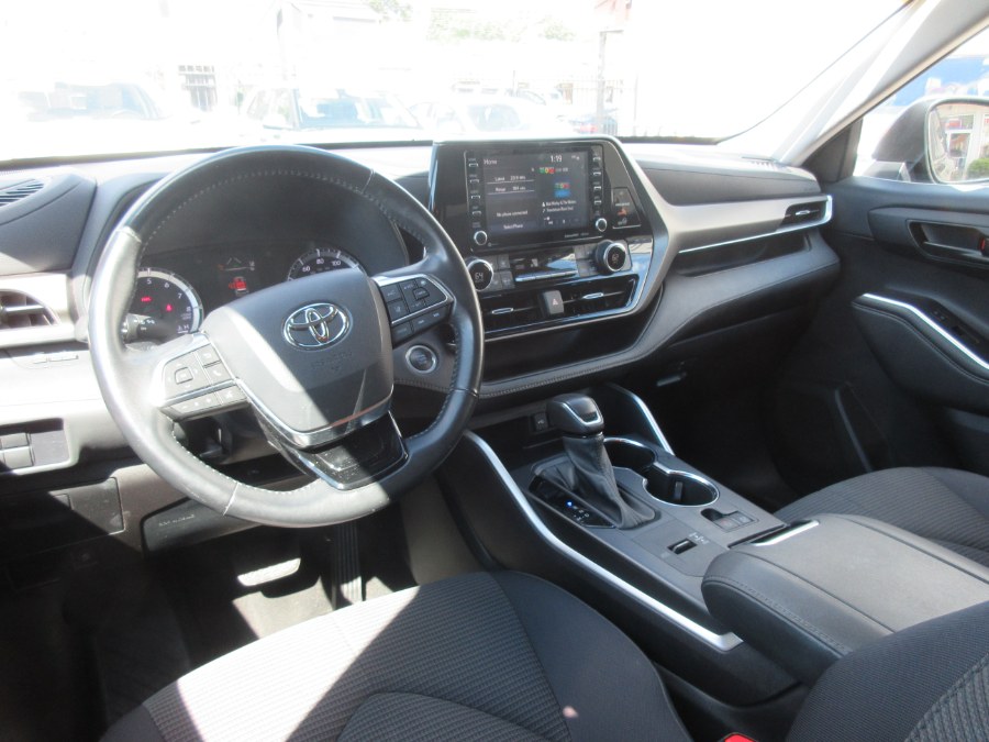 2021 Toyota Highlander LE FWD (Natl), available for sale in Linden, New Jersey | Route 27 Auto Mall. Linden, New Jersey 2021 Toyota Highlander LE FWD (Natl), available for sale in Linden, New Jersey | Route 27 Auto Mall. Linden, New Jersey