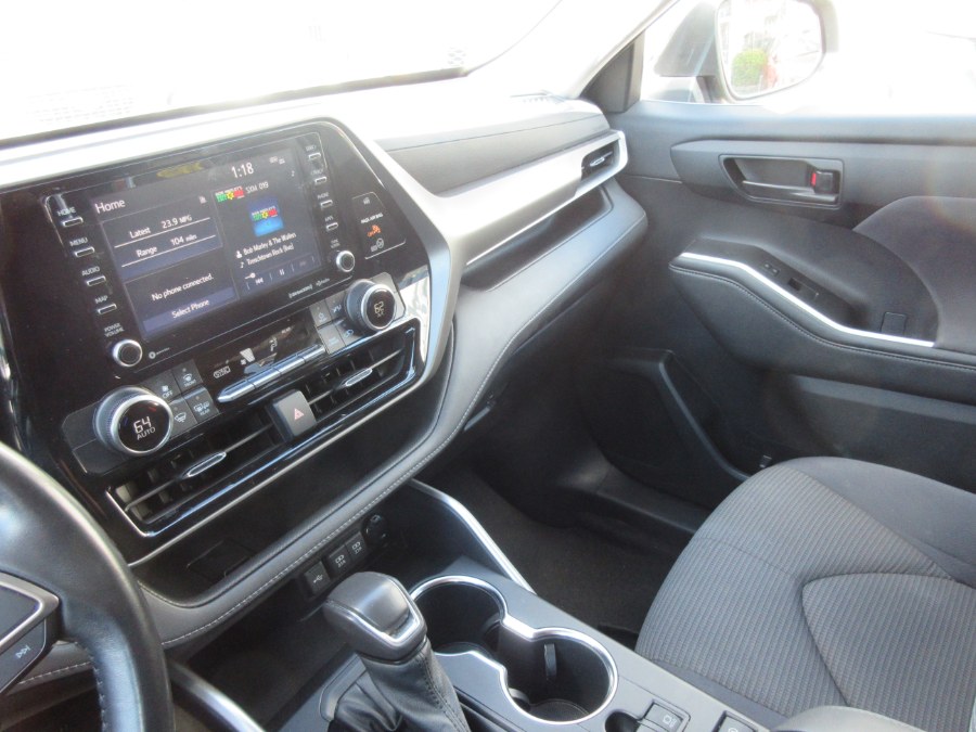 2021 Toyota Highlander LE FWD (Natl), available for sale in Linden, New Jersey | Route 27 Auto Mall. Linden, New Jersey 2021 Toyota Highlander LE FWD (Natl), available for sale in Linden, New Jersey | Route 27 Auto Mall. Linden, New Jersey