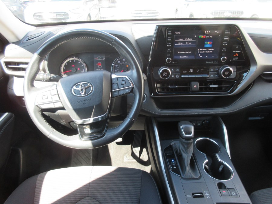 2021 Toyota Highlander LE FWD (Natl), available for sale in Linden, New Jersey | Route 27 Auto Mall. Linden, New Jersey 2021 Toyota Highlander LE FWD (Natl), available for sale in Linden, New Jersey | Route 27 Auto Mall. Linden, New Jersey