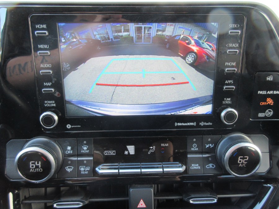 2021 Toyota Highlander LE FWD (Natl), available for sale in Linden, New Jersey | Route 27 Auto Mall. Linden, New Jersey 2021 Toyota Highlander LE FWD (Natl), available for sale in Linden, New Jersey | Route 27 Auto Mall. Linden, New Jersey