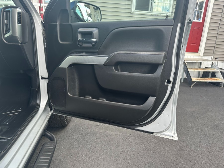 2017 Chevrolet Silverado 1500 4WD Double Cab 143.5" LT w/2LT, available for sale in Paterson, New Jersey | DZ Automall. Paterson, New Jersey 2017 Chevrolet Silverado 1500 4WD Double Cab 143.5" LT w/2LT, available for sale in Paterson, New Jersey | DZ Automall. Paterson, New Jersey