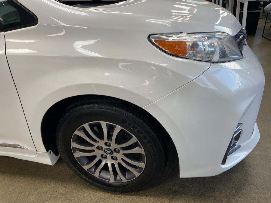 Used Toyota Sienna XLE FWD 8-Passenger (Natl) 2019 | 5 Towns Drive. Inwood, New York Used Toyota Sienna XLE FWD 8-Passenger (Natl) 2019 | 5 Towns Drive. Inwood, New York