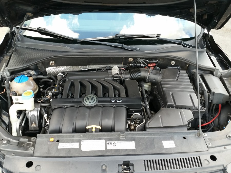 2013 Volkswagen Passat 4dr Sdn 3.6L V6 DSG SEL Premium, available for sale in Berlin, Connecticut | Action Automotive. Berlin, Connecticut 2013 Volkswagen Passat 4dr Sdn 3.6L V6 DSG SEL Premium, available for sale in Berlin, Connecticut | Action Automotive. Berlin, Connecticut