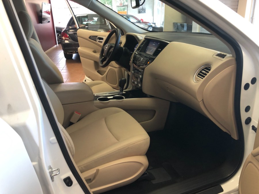 2020 Nissan Pathfinder FWD SV, available for sale in Suffern, New York | Rockland Motor Sport. Suffern, New York 2020 Nissan Pathfinder FWD SV, available for sale in Suffern, New York | Rockland Motor Sport. Suffern, New York