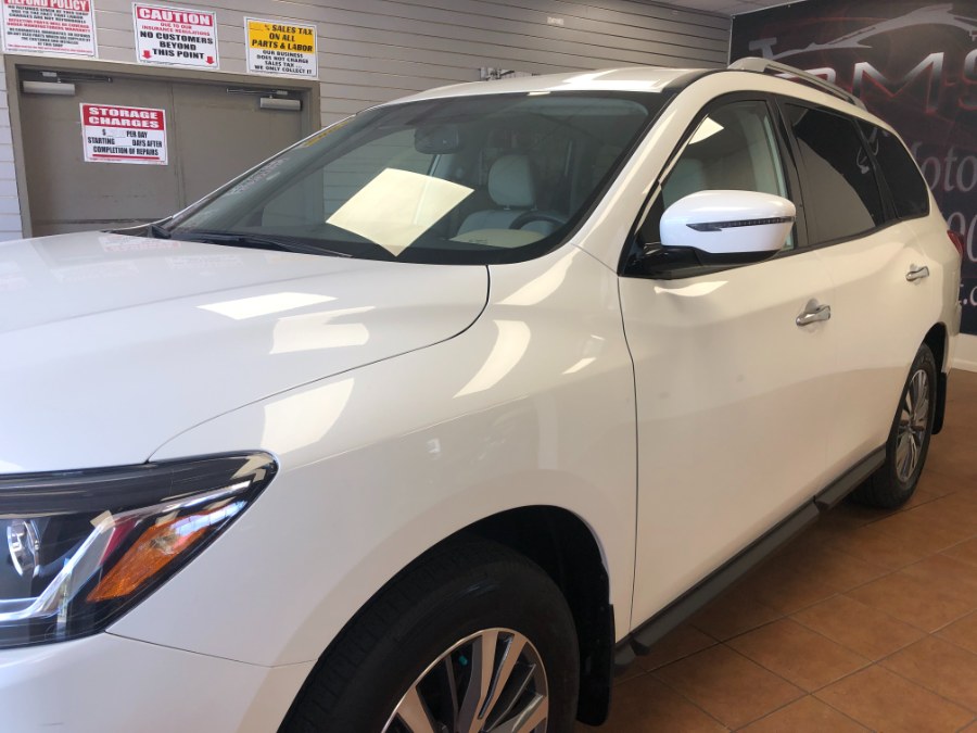 2020 Nissan Pathfinder FWD SV, available for sale in Suffern, New York | Rockland Motor Sport. Suffern, New York 2020 Nissan Pathfinder FWD SV, available for sale in Suffern, New York | Rockland Motor Sport. Suffern, New York