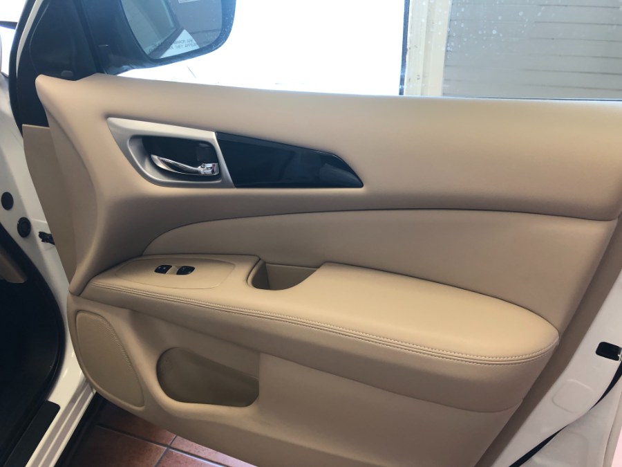 2020 Nissan Pathfinder FWD SV, available for sale in Suffern, New York | Rockland Motor Sport. Suffern, New York 2020 Nissan Pathfinder FWD SV, available for sale in Suffern, New York | Rockland Motor Sport. Suffern, New York
