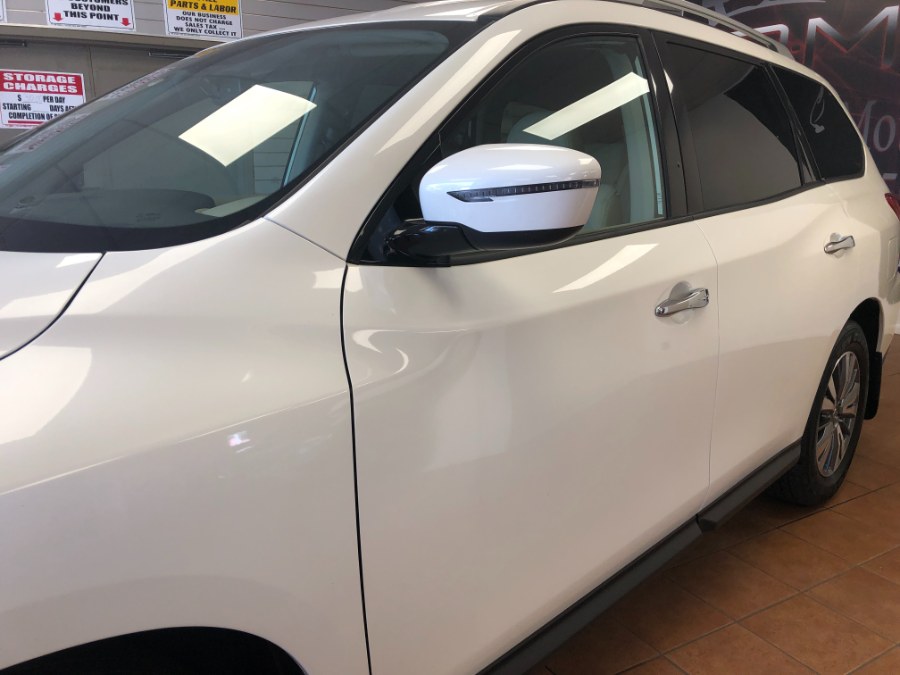 2020 Nissan Pathfinder FWD SV, available for sale in Suffern, New York | Rockland Motor Sport. Suffern, New York 2020 Nissan Pathfinder FWD SV, available for sale in Suffern, New York | Rockland Motor Sport. Suffern, New York