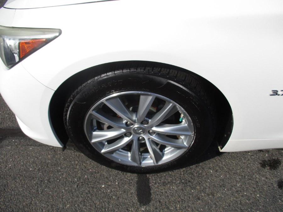 Used Infiniti Q50 4dr Sdn AWD Premium 2014 | Universal Motors LLC. New Britain, Connecticut Used Infiniti Q50 4dr Sdn AWD Premium 2014 | Universal Motors LLC. New Britain, Connecticut