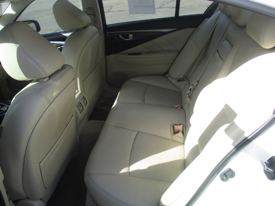 Used Infiniti Q50 4dr Sdn AWD Premium 2014 | Universal Motors LLC. New Britain, Connecticut Used Infiniti Q50 4dr Sdn AWD Premium 2014 | Universal Motors LLC. New Britain, Connecticut
