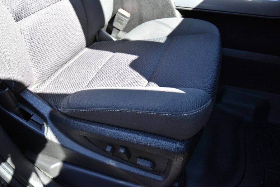 2017 Chevrolet Silverado 1500 4WD Crew Cab LT w/2LT, available for sale in Waterbury, Connecticut | Highline Car Connection. Waterbury, Connecticut 2017 Chevrolet Silverado 1500 4WD Crew Cab LT w/2LT, available for sale in Waterbury, Connecticut | Highline Car Connection. Waterbury, Connecticut