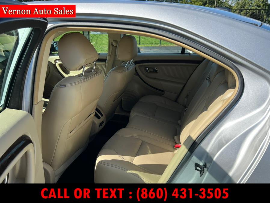 2015 Ford Taurus 4dr Sdn Limited AWD, available for sale in Manchester, Connecticut | Vernon Auto Sale & Service. Manchester, Connecticut 2015 Ford Taurus 4dr Sdn Limited AWD, available for sale in Manchester, Connecticut | Vernon Auto Sale & Service. Manchester, Connecticut
