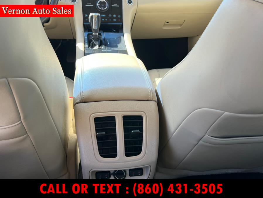 2015 Ford Taurus 4dr Sdn Limited AWD, available for sale in Manchester, Connecticut | Vernon Auto Sale & Service. Manchester, Connecticut 2015 Ford Taurus 4dr Sdn Limited AWD, available for sale in Manchester, Connecticut | Vernon Auto Sale & Service. Manchester, Connecticut