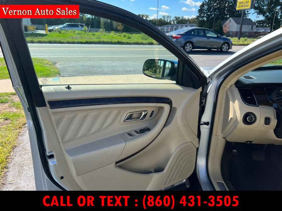 2015 Ford Taurus 4dr Sdn Limited AWD, available for sale in Manchester, Connecticut | Vernon Auto Sale & Service. Manchester, Connecticut 2015 Ford Taurus 4dr Sdn Limited AWD, available for sale in Manchester, Connecticut | Vernon Auto Sale & Service. Manchester, Connecticut