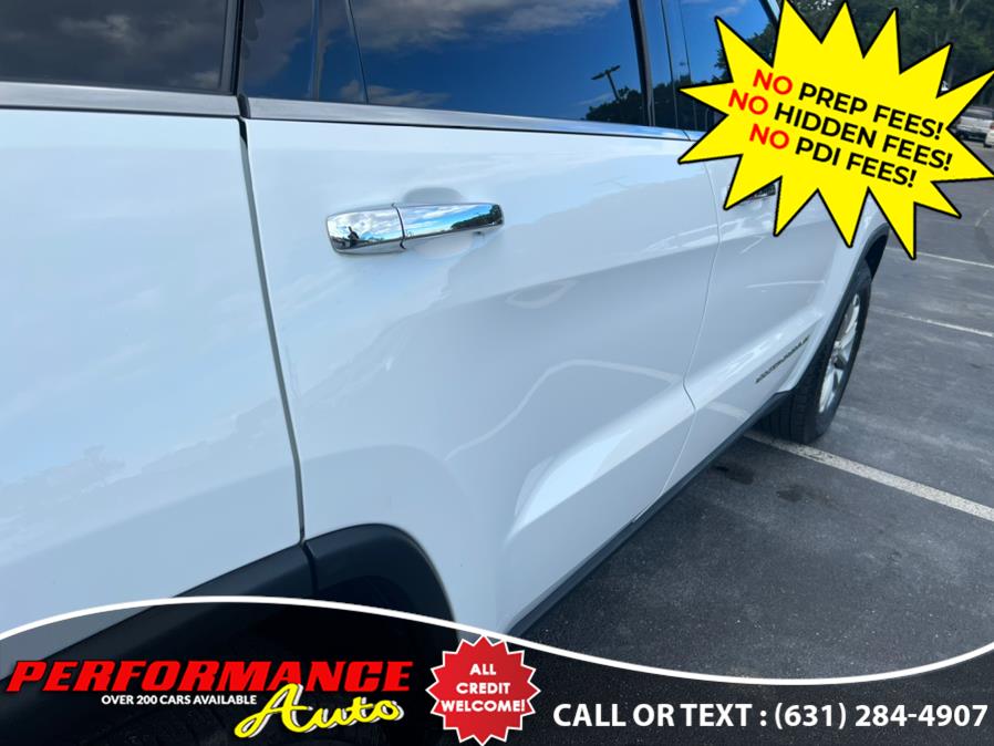 2015 Jeep Grand Cherokee 4WD 4dr Limited, available for sale in Bohemia, New York | Performance Auto Inc. Bohemia, New York 2015 Jeep Grand Cherokee 4WD 4dr Limited, available for sale in Bohemia, New York | Performance Auto Inc. Bohemia, New York
