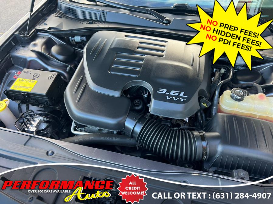 2016 Chrysler 300 4dr Sdn Anniversary Edition AWD, available for sale in Bohemia, New York | Performance Auto Inc. Bohemia, New York 2016 Chrysler 300 4dr Sdn Anniversary Edition AWD, available for sale in Bohemia, New York | Performance Auto Inc. Bohemia, New York