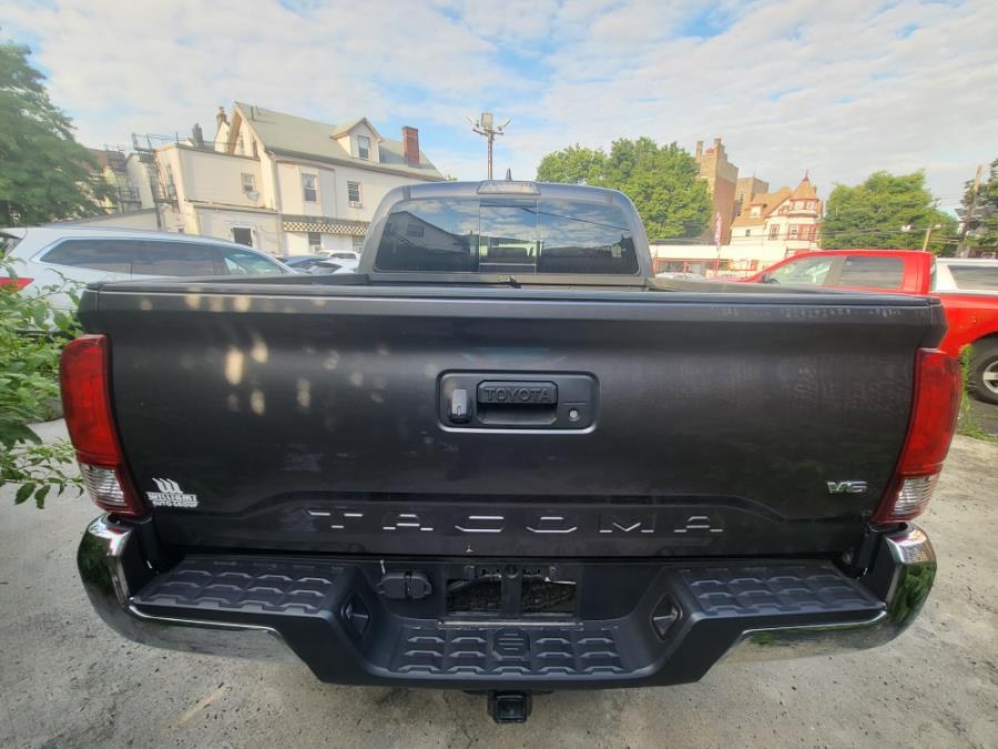Used Toyota Tacoma SR5 Double Cab 5'' Bed V6 4x4 AT (Natl) 2018 | Champion Used Auto Sales. Linden, New Jersey