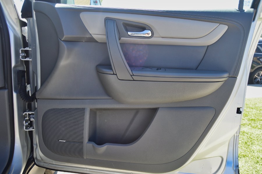 2016 Chevrolet Traverse FWD 4dr LT w/2LT, available for sale in Moreno Valley, California | Fusion Motors Inc. Moreno Valley, California 2016 Chevrolet Traverse FWD 4dr LT w/2LT, available for sale in Moreno Valley, California | Fusion Motors Inc. Moreno Valley, California