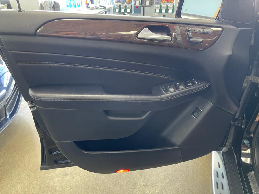 2013 Mercedes-Benz M-Class RWD 4dr ML 350, available for sale in Inwood, New York | 5 Towns Drive. Inwood, New York 2013 Mercedes-Benz M-Class RWD 4dr ML 350, available for sale in Inwood, New York | 5 Towns Drive. Inwood, New York