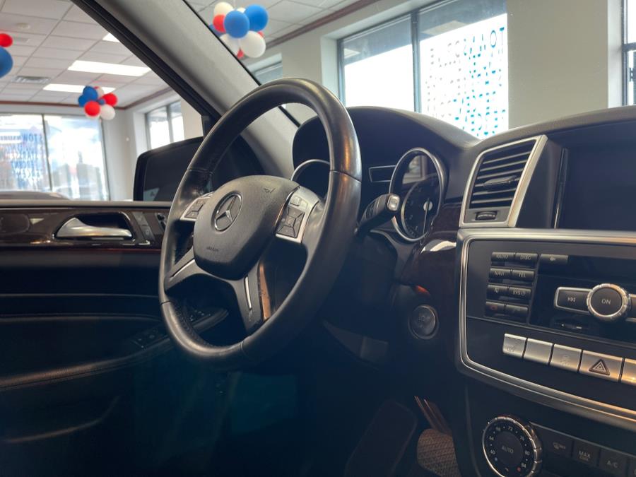 2013 Mercedes-Benz M-Class RWD 4dr ML 350, available for sale in Inwood, New York | 5 Towns Drive. Inwood, New York 2013 Mercedes-Benz M-Class RWD 4dr ML 350, available for sale in Inwood, New York | 5 Towns Drive. Inwood, New York