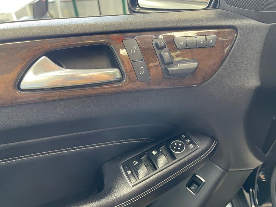 2013 Mercedes-Benz M-Class RWD 4dr ML 350, available for sale in Inwood, New York | 5 Towns Drive. Inwood, New York 2013 Mercedes-Benz M-Class RWD 4dr ML 350, available for sale in Inwood, New York | 5 Towns Drive. Inwood, New York