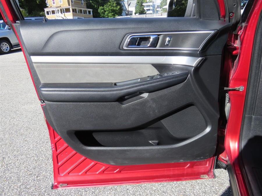 Used Ford Explorer XLT AWD 4dr SUV 2017 | Lake City Exports Inc. Auburn, Maine Used Ford Explorer XLT AWD 4dr SUV 2017 | Lake City Exports Inc. Auburn, Maine