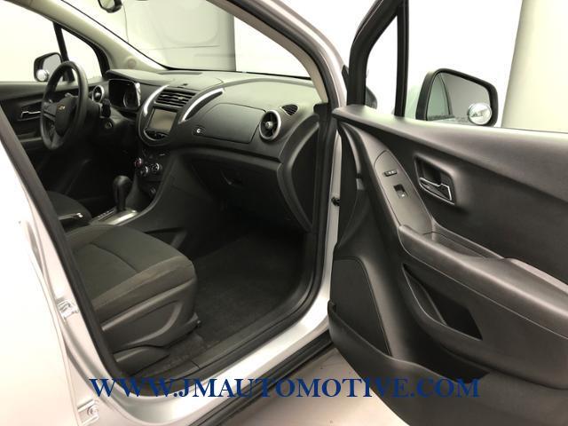 2015 Chevrolet Trax AWD 4dr LS w/1LS, available for sale in Naugatuck, Connecticut | J&M Automotive Sls&Svc LLC. Naugatuck, Connecticut 2015 Chevrolet Trax AWD 4dr LS w/1LS, available for sale in Naugatuck, Connecticut | J&M Automotive Sls&Svc LLC. Naugatuck, Connecticut