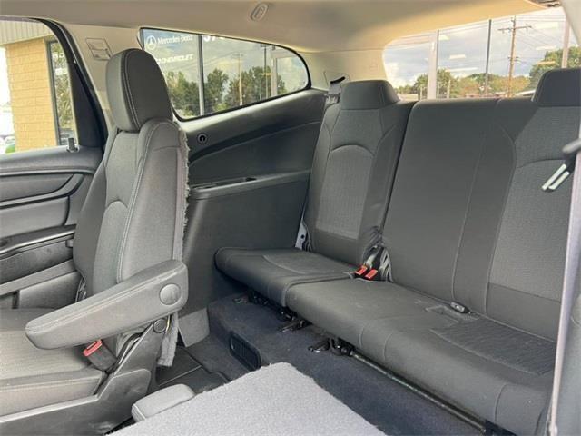 2015 Chevrolet Traverse LT, available for sale in Stratford, Connecticut | Wiz Leasing Inc. Stratford, Connecticut 2015 Chevrolet Traverse LT, available for sale in Stratford, Connecticut | Wiz Leasing Inc. Stratford, Connecticut