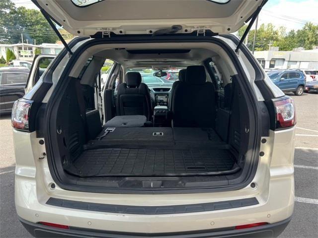 2015 Chevrolet Traverse LT, available for sale in Stratford, Connecticut | Wiz Leasing Inc. Stratford, Connecticut 2015 Chevrolet Traverse LT, available for sale in Stratford, Connecticut | Wiz Leasing Inc. Stratford, Connecticut