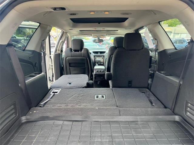 2015 Chevrolet Traverse LT, available for sale in Stratford, Connecticut | Wiz Leasing Inc. Stratford, Connecticut 2015 Chevrolet Traverse LT, available for sale in Stratford, Connecticut | Wiz Leasing Inc. Stratford, Connecticut
