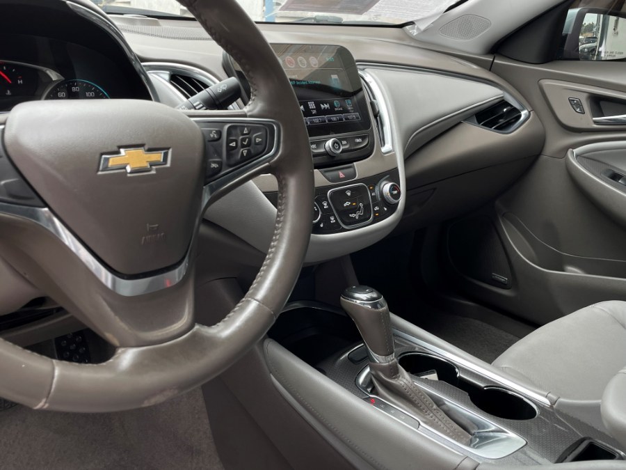 Used Chevrolet Malibu 4dr Sdn LT w/1LT 2017 | Green Light Auto. Corona, California Used Chevrolet Malibu 4dr Sdn LT w/1LT 2017 | Green Light Auto. Corona, California