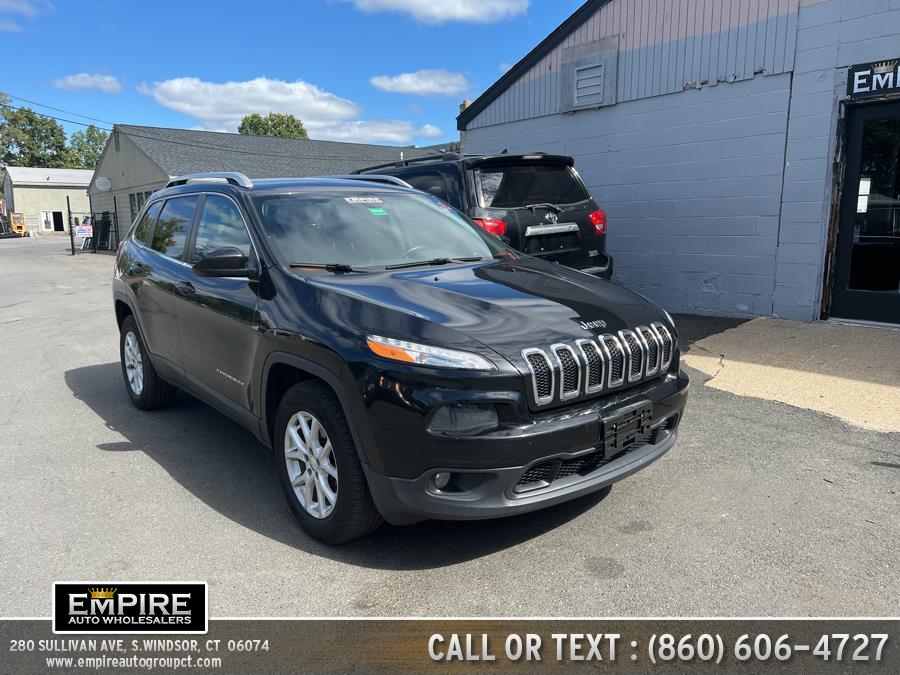 2018 Jeep Cherokee Latitude 4x4, available for sale in S.Windsor, Connecticut | Empire Auto Wholesalers. S.Windsor, Connecticut