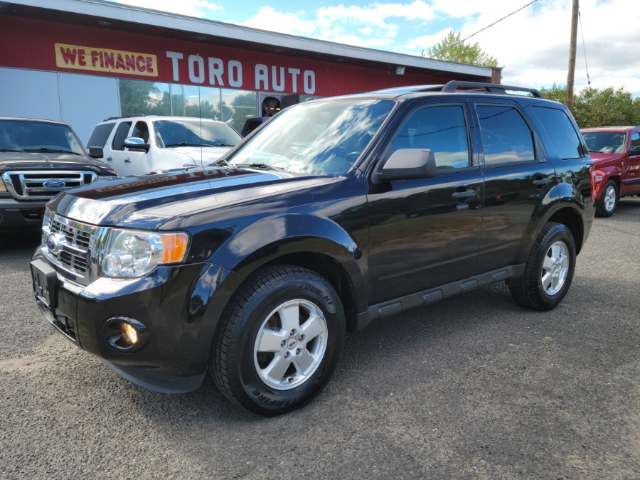 2012 Ford Escape 4WD 4dr XLT W/Sunroof, available for sale in East Windsor, Connecticut | Toro Auto. East Windsor, Connecticut