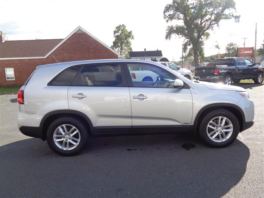 2015 Kia Sorento AWD 4dr I4 LX, available for sale in Southwick, Massachusetts | Country Auto Sales. Southwick, Massachusetts 2015 Kia Sorento AWD 4dr I4 LX, available for sale in Southwick, Massachusetts | Country Auto Sales. Southwick, Massachusetts