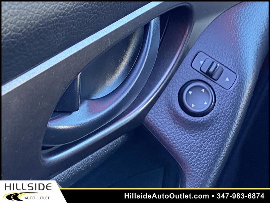 Used Nissan Rogue Sport S 2017 | Hillside Auto Outlet. Jamaica, New York Used Nissan Rogue Sport S 2017 | Hillside Auto Outlet. Jamaica, New York