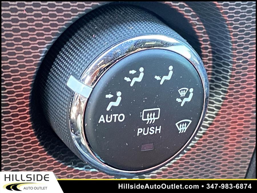 Used Dodge Challenger R/T 2012 | Hillside Auto Outlet. Jamaica, New York Used Dodge Challenger R/T 2012 | Hillside Auto Outlet. Jamaica, New York