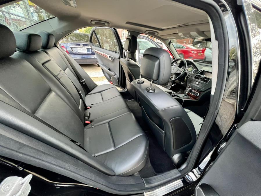 Used Mercedes-Benz C-Class 4dr Sdn 3.0L Luxury 4MATIC 2009 | Advanced Auto Mall. Bronx, New York Used Mercedes-Benz C-Class 4dr Sdn 3.0L Luxury 4MATIC 2009 | Advanced Auto Mall. Bronx, New York