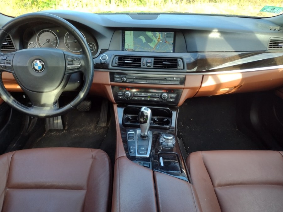 Used BMW 5 Series 4dr Sdn 528i xDrive AWD 2012 | Matts Auto Mall LLC. Chicopee, Massachusetts
