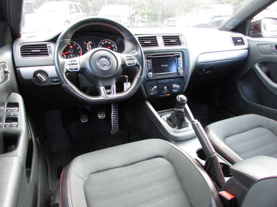 Used Volkswagen GLI 4dr Sdn Man PZEV 2012 | United Auto Sales of E Windsor, Inc. East Windsor, Connecticut Used Volkswagen GLI 4dr Sdn Man PZEV 2012 | United Auto Sales of E Windsor, Inc. East Windsor, Connecticut