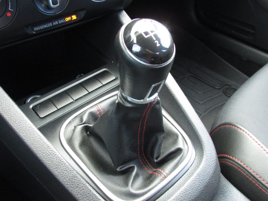 Used Volkswagen GLI 4dr Sdn Man PZEV 2012 | United Auto Sales of E Windsor, Inc. East Windsor, Connecticut Used Volkswagen GLI 4dr Sdn Man PZEV 2012 | United Auto Sales of E Windsor, Inc. East Windsor, Connecticut