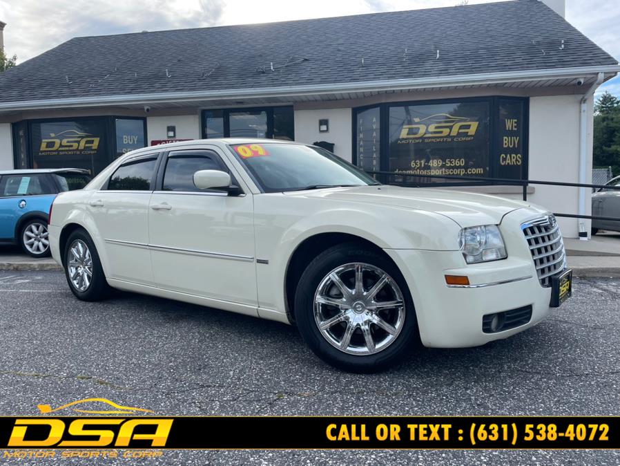 2009 Chrysler 300 4dr Sdn Touring RWD, available for sale in Commack, New York | DSA Motor Sports Corp. Commack, New York