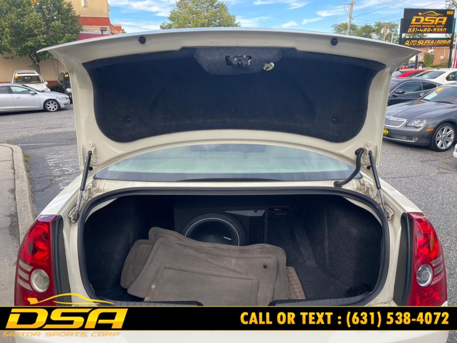Used Chrysler 300 4dr Sdn Touring RWD 2009 | DSA Motor Sports Corp. Commack, New York Used Chrysler 300 4dr Sdn Touring RWD 2009 | DSA Motor Sports Corp. Commack, New York