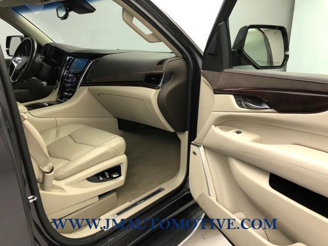 Used Cadillac Escalade 4WD 4dr Luxury Collection 2016 | J&M Automotive Sls&Svc LLC. Naugatuck, Connecticut Used Cadillac Escalade 4WD 4dr Luxury Collection 2016 | J&M Automotive Sls&Svc LLC. Naugatuck, Connecticut