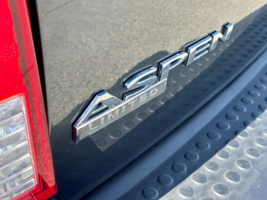 2007 Chrysler Aspen 4WD 4dr Limited, available for sale in Darien, Wisconsin | Geneva Motor Cars. Darien, Wisconsin 2007 Chrysler Aspen 4WD 4dr Limited, available for sale in Darien, Wisconsin | Geneva Motor Cars. Darien, Wisconsin