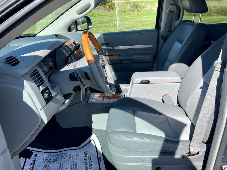 2007 Chrysler Aspen 4WD 4dr Limited, available for sale in Darien, Wisconsin | Geneva Motor Cars. Darien, Wisconsin 2007 Chrysler Aspen 4WD 4dr Limited, available for sale in Darien, Wisconsin | Geneva Motor Cars. Darien, Wisconsin