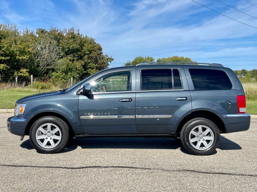 2007 Chrysler Aspen 4WD 4dr Limited, available for sale in Darien, Wisconsin | Geneva Motor Cars. Darien, Wisconsin 2007 Chrysler Aspen 4WD 4dr Limited, available for sale in Darien, Wisconsin | Geneva Motor Cars. Darien, Wisconsin