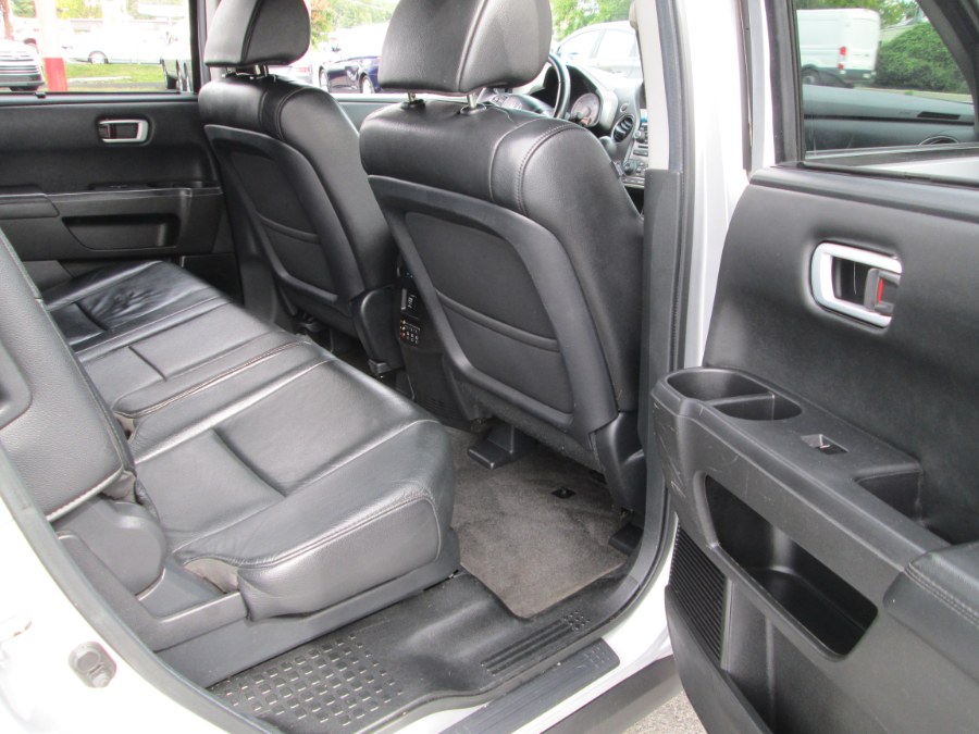 2013 Honda Pilot 4WD 4dr Touring w/RES & Navi, available for sale in Levittown, Pennsylvania | Levittown Auto. Levittown, Pennsylvania 2013 Honda Pilot 4WD 4dr Touring w/RES & Navi, available for sale in Levittown, Pennsylvania | Levittown Auto. Levittown, Pennsylvania