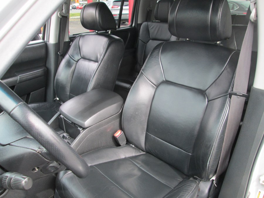 2013 Honda Pilot 4WD 4dr Touring w/RES & Navi, available for sale in Levittown, Pennsylvania | Levittown Auto. Levittown, Pennsylvania 2013 Honda Pilot 4WD 4dr Touring w/RES & Navi, available for sale in Levittown, Pennsylvania | Levittown Auto. Levittown, Pennsylvania
