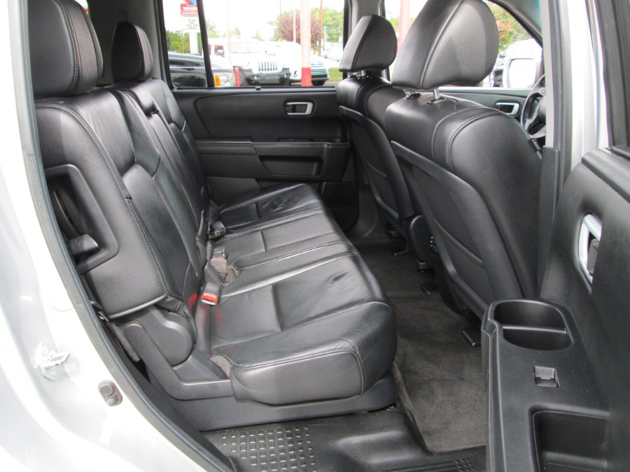 2013 Honda Pilot 4WD 4dr Touring w/RES & Navi, available for sale in Levittown, Pennsylvania | Levittown Auto. Levittown, Pennsylvania 2013 Honda Pilot 4WD 4dr Touring w/RES & Navi, available for sale in Levittown, Pennsylvania | Levittown Auto. Levittown, Pennsylvania