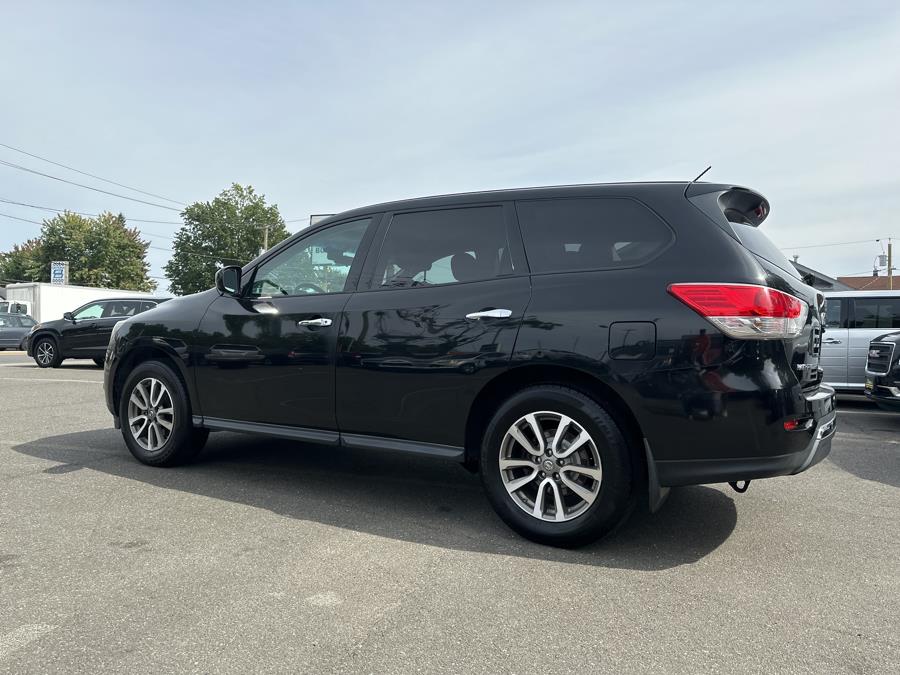 2013 Nissan Pathfinder 4WD 4dr S, available for sale in Little Ferry, New Jersey | Victoria Preowned Autos Inc. Little Ferry, New Jersey 2013 Nissan Pathfinder 4WD 4dr S, available for sale in Little Ferry, New Jersey | Victoria Preowned Autos Inc. Little Ferry, New Jersey