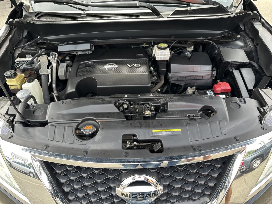 2013 Nissan Pathfinder 4WD 4dr S, available for sale in Little Ferry, New Jersey | Victoria Preowned Autos Inc. Little Ferry, New Jersey 2013 Nissan Pathfinder 4WD 4dr S, available for sale in Little Ferry, New Jersey | Victoria Preowned Autos Inc. Little Ferry, New Jersey